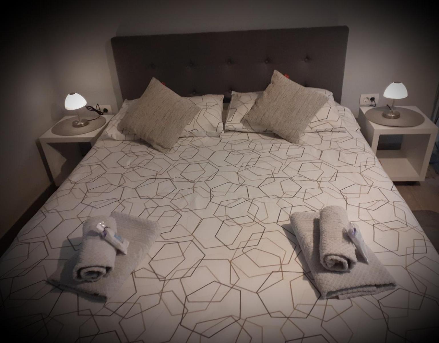 Elly Apartments สปลิท ภายนอก รูปภาพ