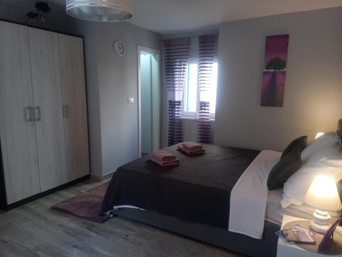 Elly Apartments สปลิท ภายนอก รูปภาพ